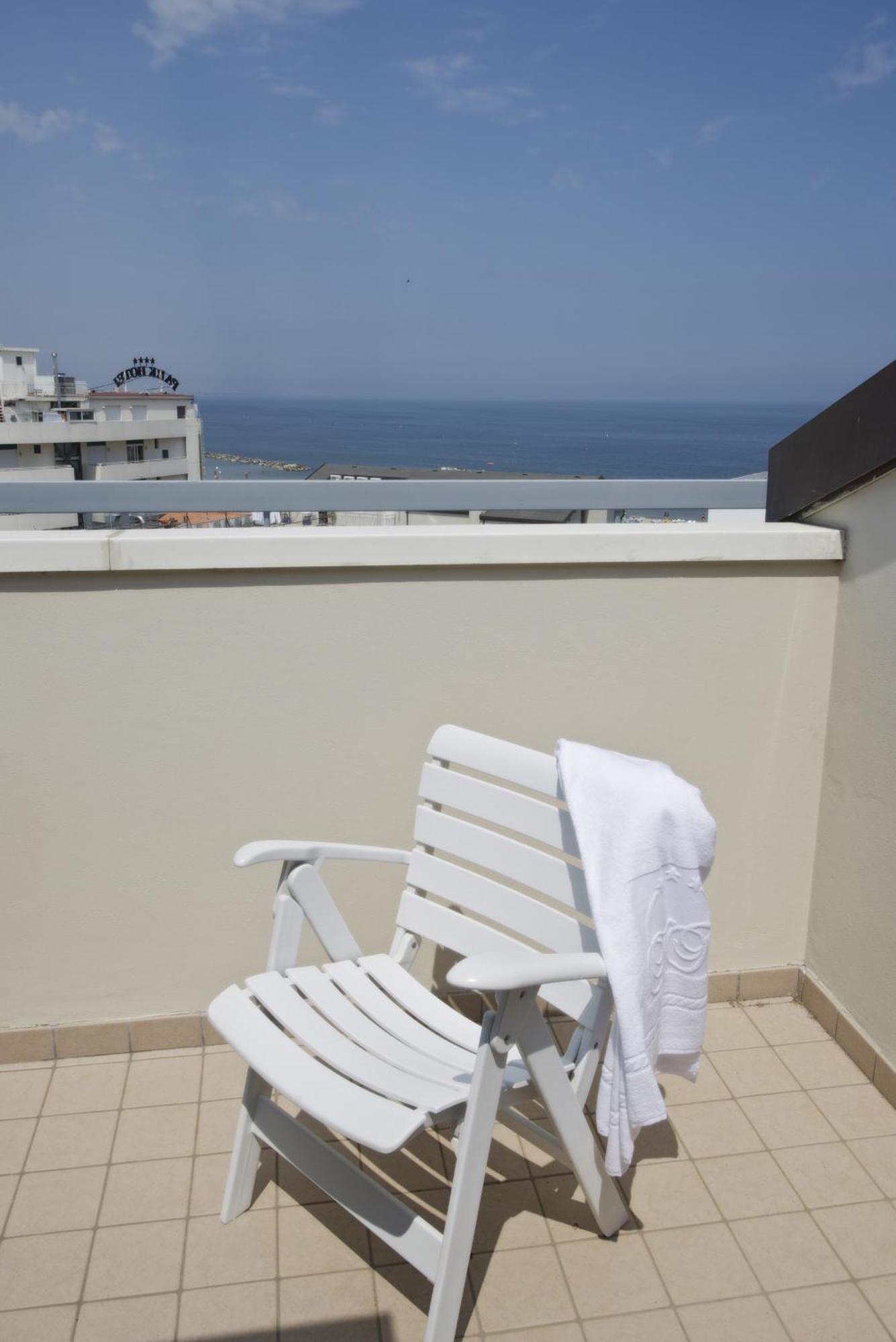 Hotel Torretta カットーリカ エクステリア 写真