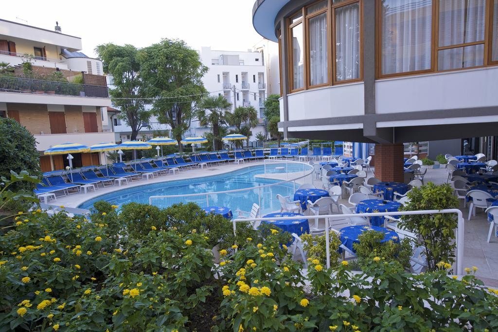 Hotel Torretta カットーリカ エクステリア 写真