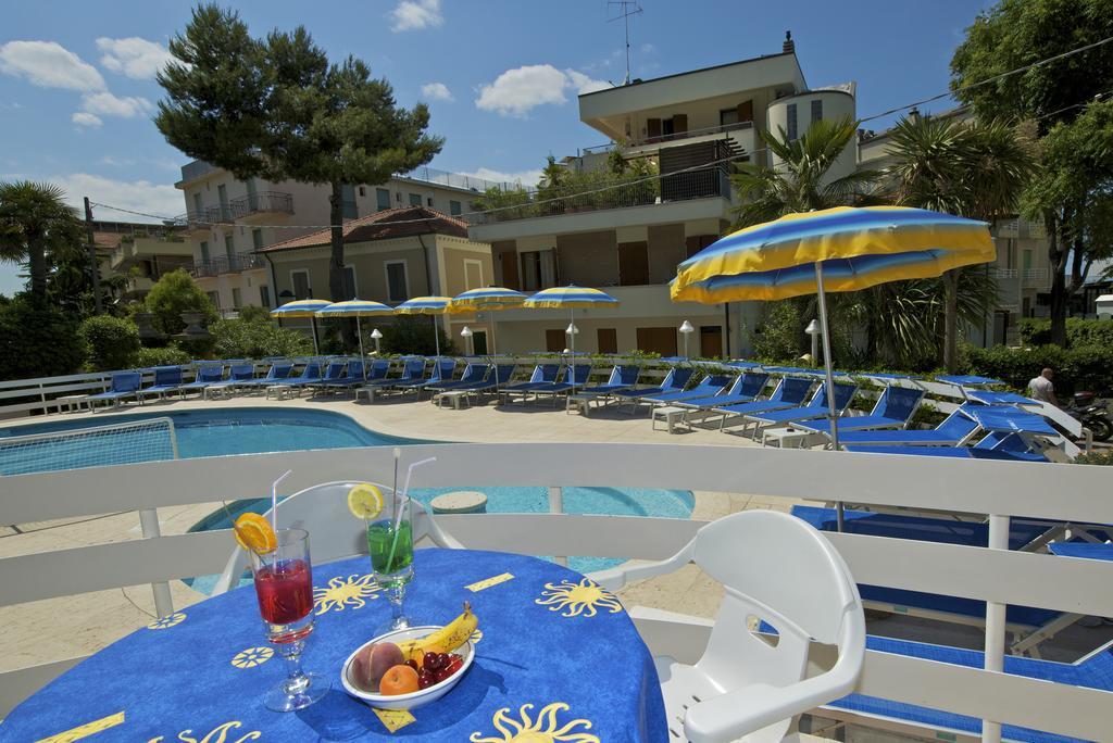 Hotel Torretta カットーリカ エクステリア 写真