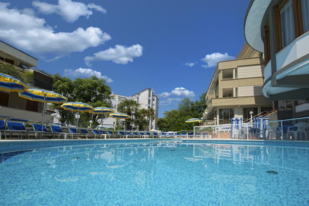 Hotel Torretta カットーリカ エクステリア 写真