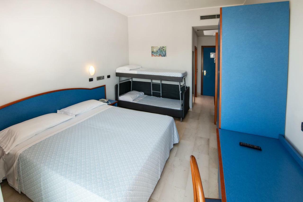 Hotel Torretta カットーリカ エクステリア 写真