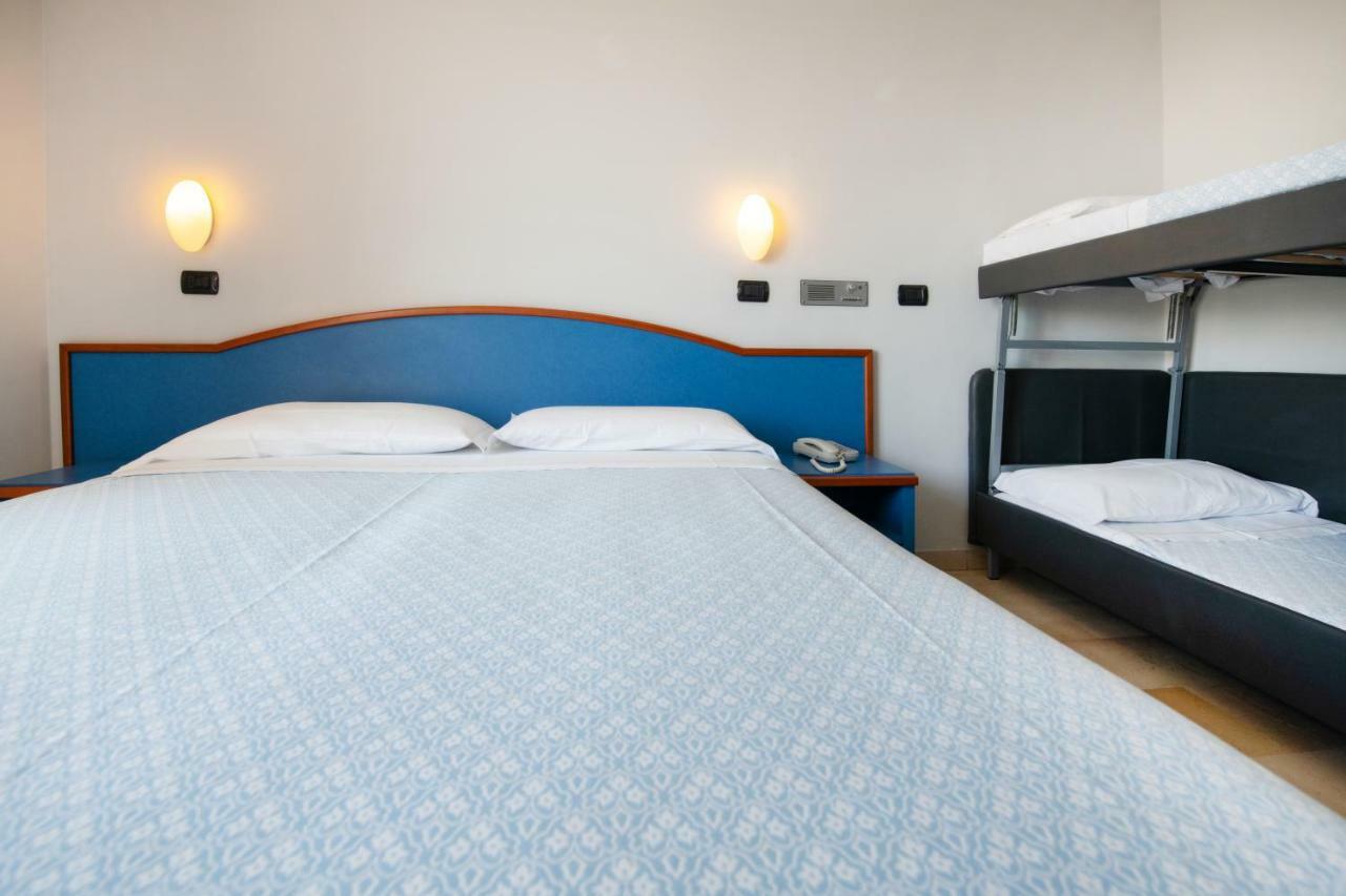 Hotel Torretta カットーリカ エクステリア 写真