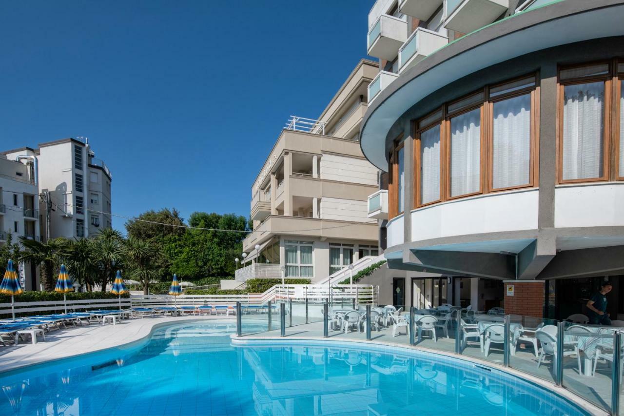 Hotel Torretta カットーリカ エクステリア 写真